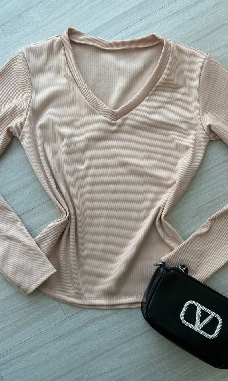 blusa flanelada gola v ully bege blusa flanelada gola v ully bege