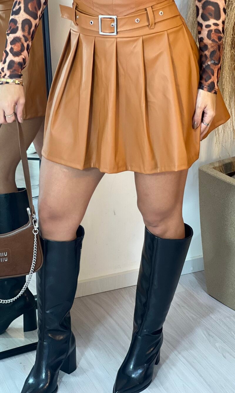 saia com short courino rodayka caramelo
