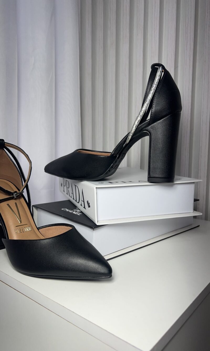 scarpin salto bloco preto vizzano 1285.449