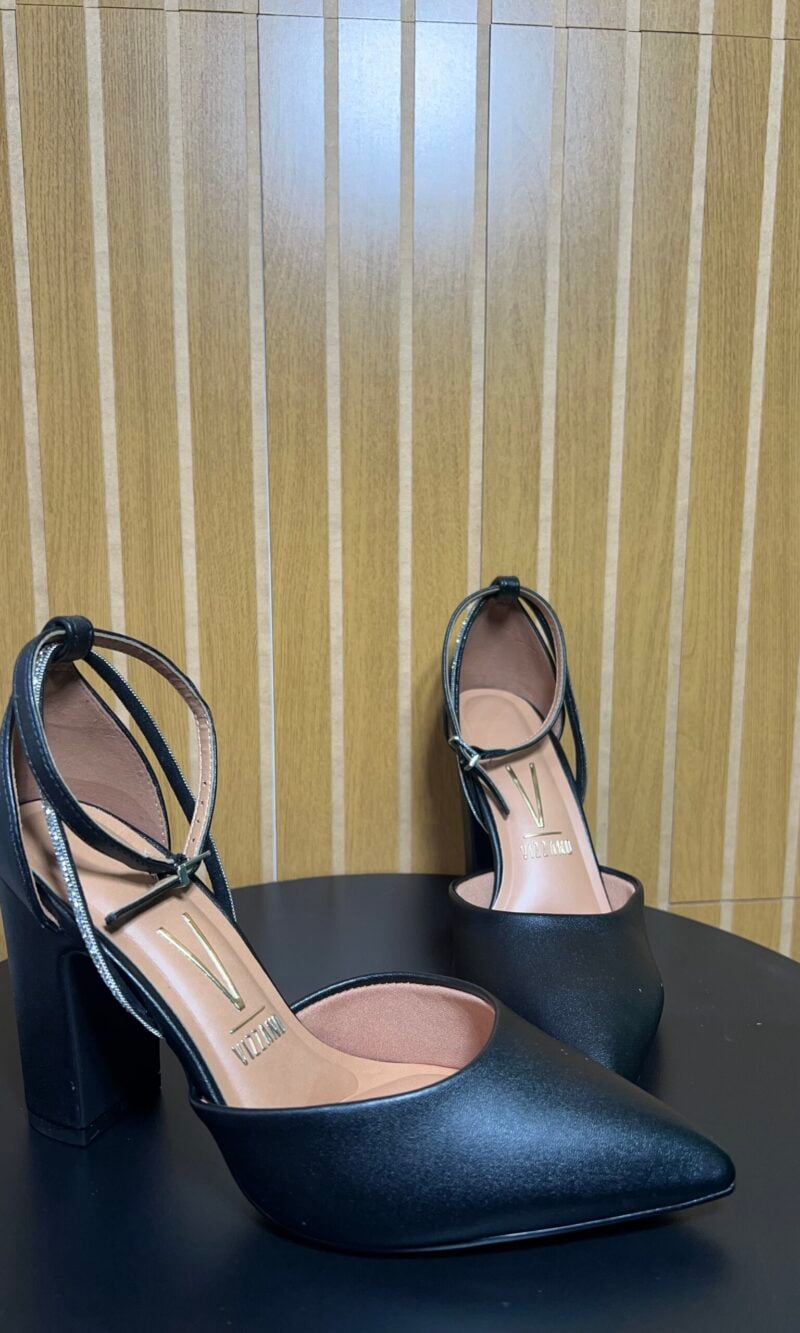 scarpin salto bloco preto vizzano 1285.449 scarpin salto bloco preto vizzano 1285.449