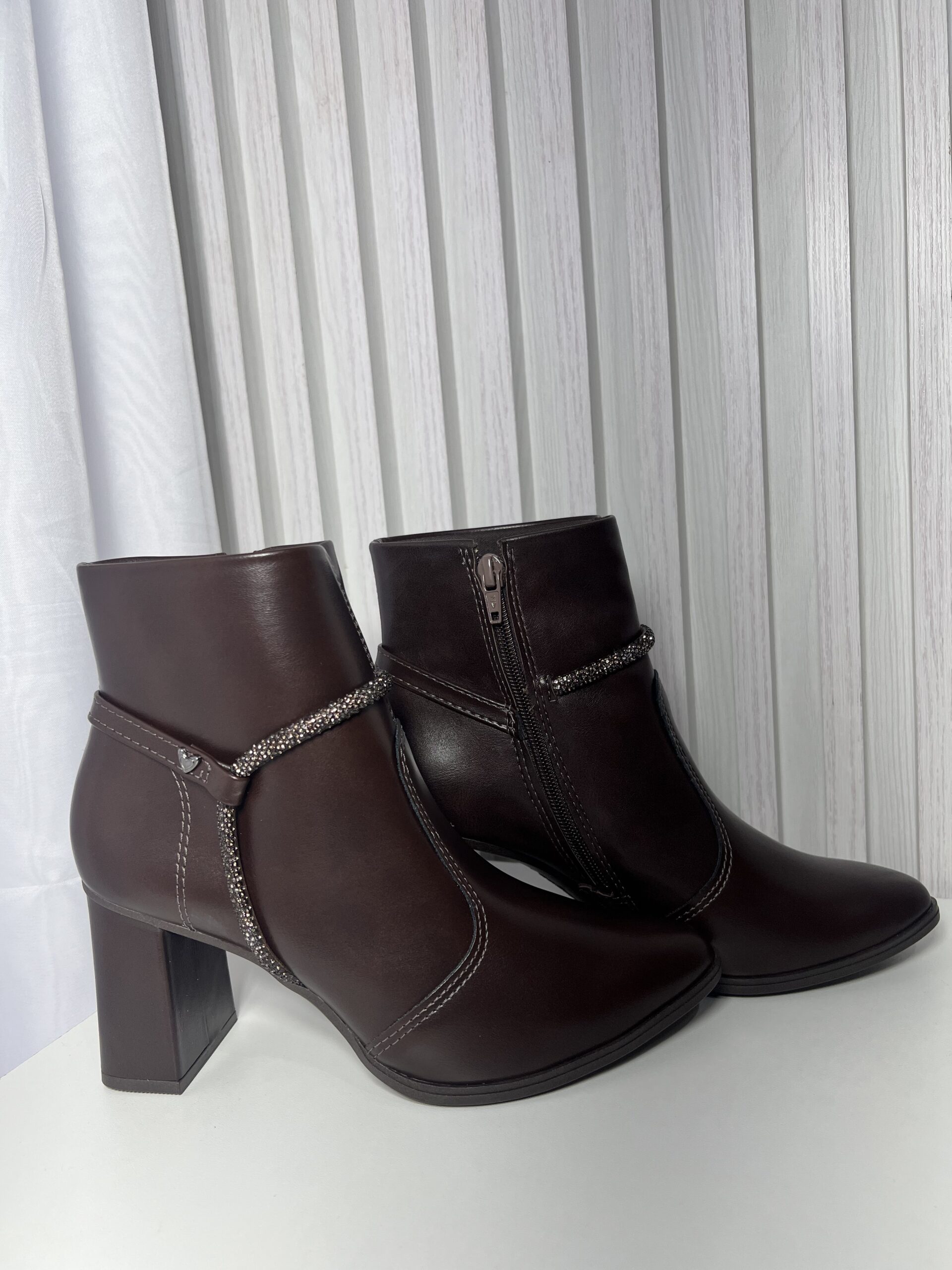 bota cano curto strass marrom mississipi jo355 bota cano curto strass marrom mississipi jo355