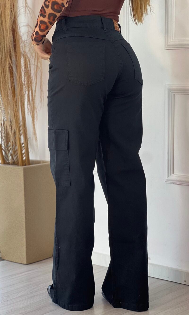 calca jeans wide leg cargo fabiana preto calca jeans wide leg cargo fabiana preto