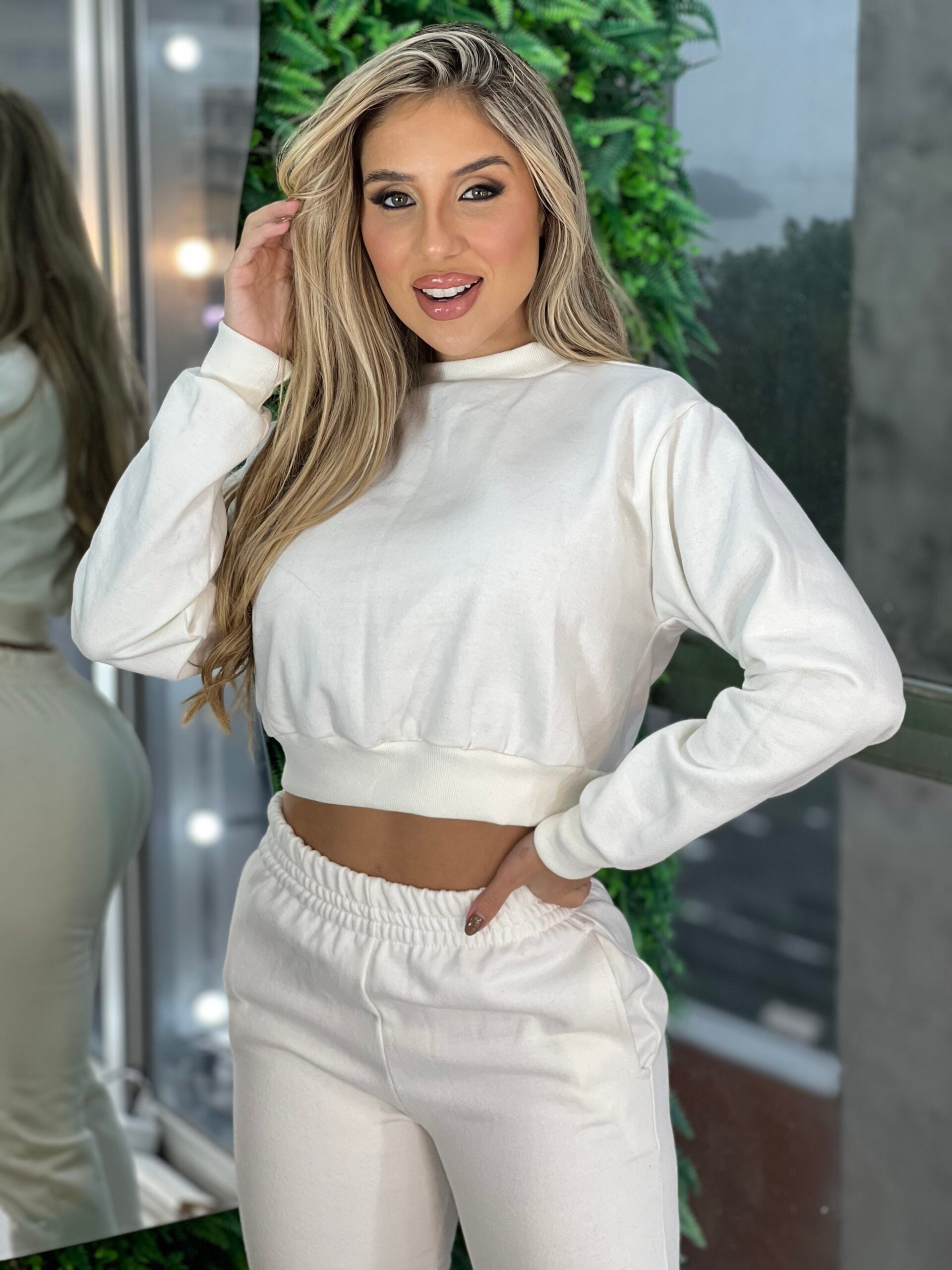 conjunto moletom melinda off white conjunto moletom melinda off white