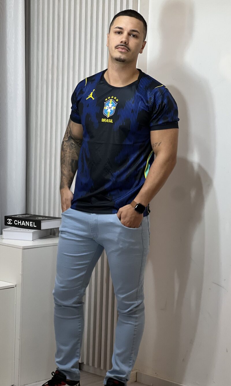 camiseta selecao brasil azul