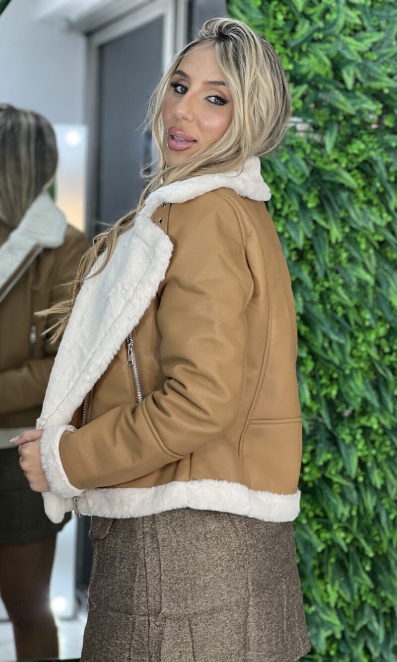 jaqueta courino pelinho gabi caramelo