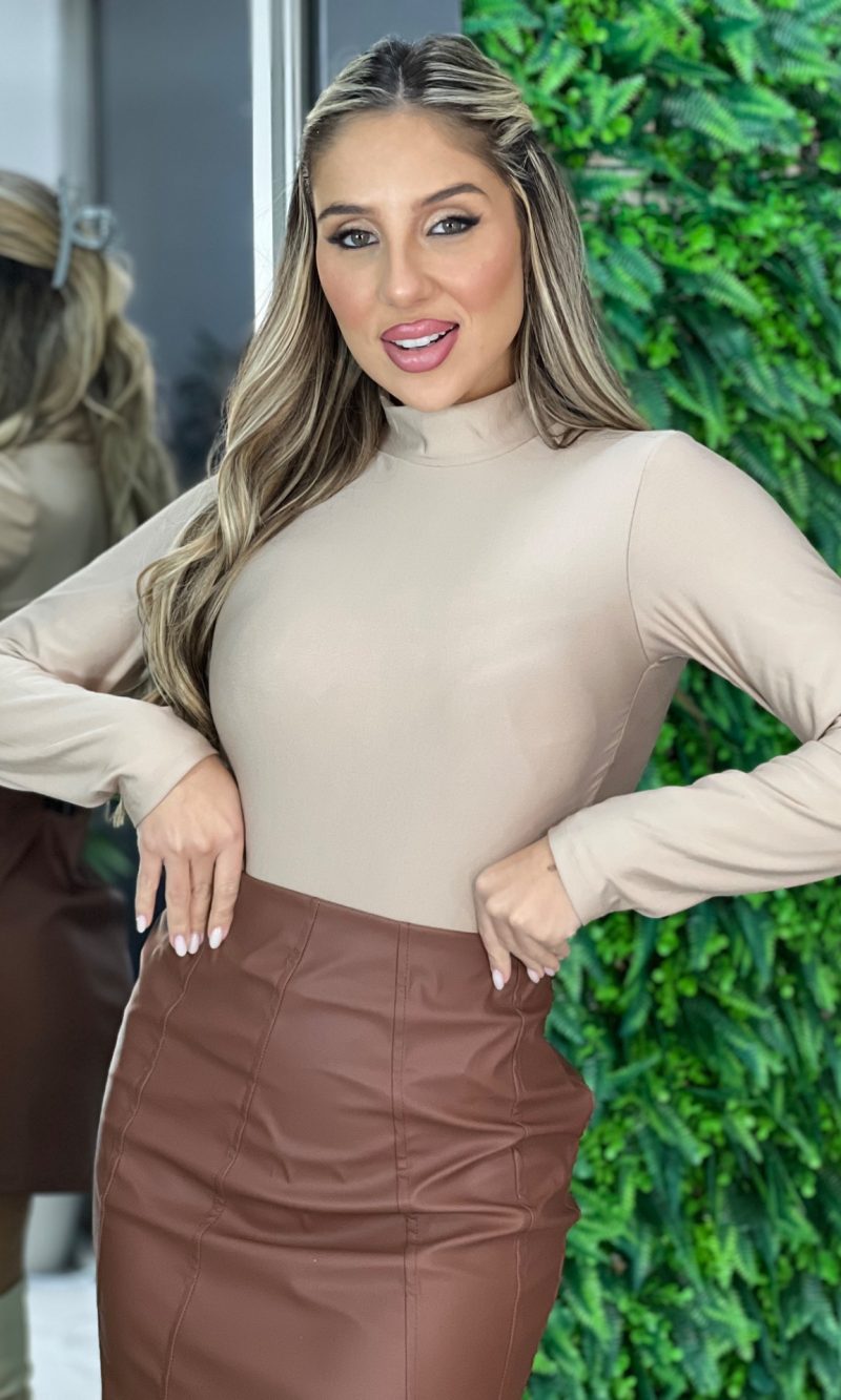 body golinha com bojo bruna bege